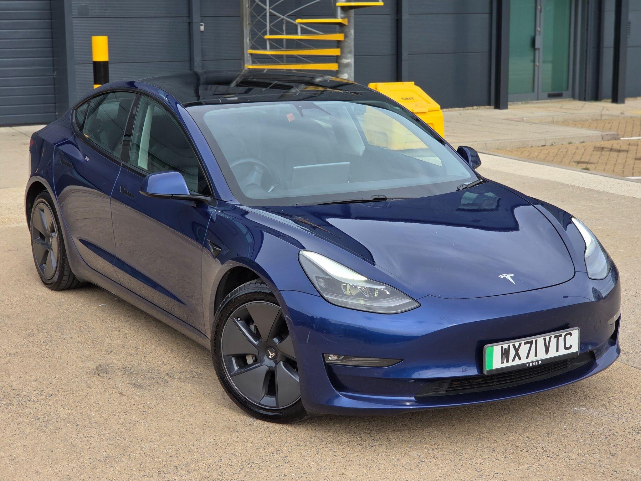 2021 TESLA MODEL 3
